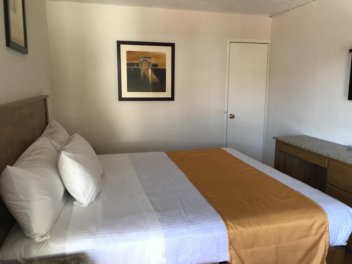 Hotel Guillen Jr Tijuana Exteriör bild