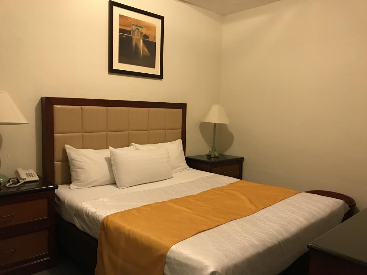 Hotel Guillen Jr Tijuana Exteriör bild