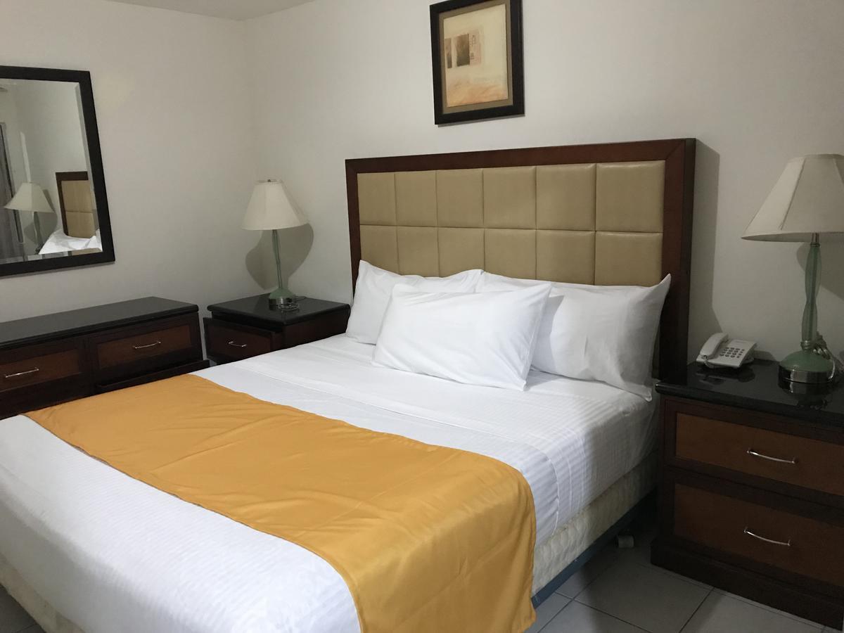 Hotel Guillen Jr Tijuana Exteriör bild