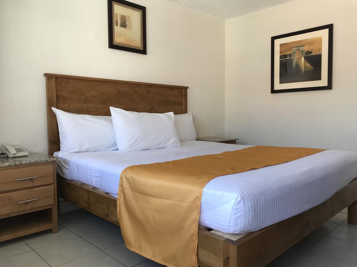 Hotel Guillen Jr Tijuana Exteriör bild