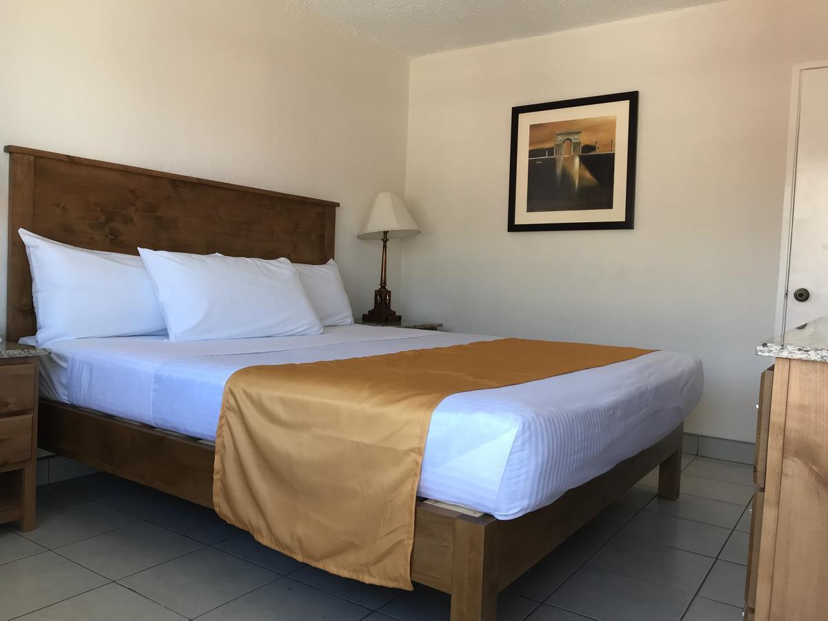 Hotel Guillen Jr Tijuana Exteriör bild