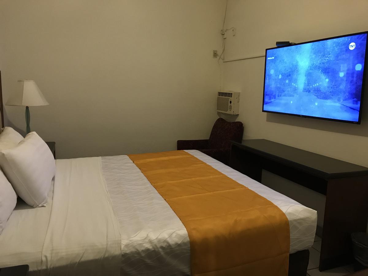 Hotel Guillen Jr Tijuana Exteriör bild