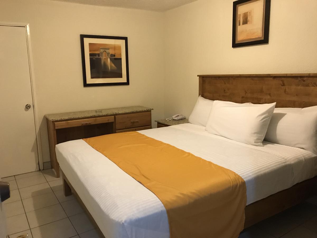 Hotel Guillen Jr Tijuana Exteriör bild