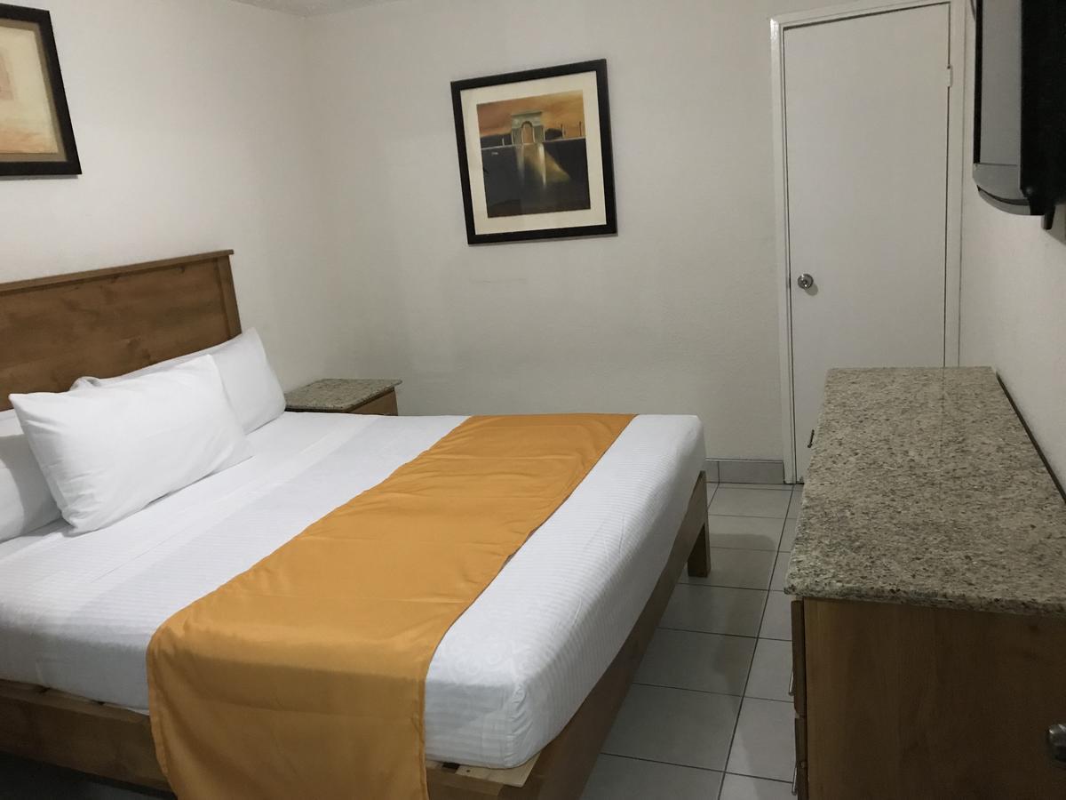 Hotel Guillen Jr Tijuana Exteriör bild