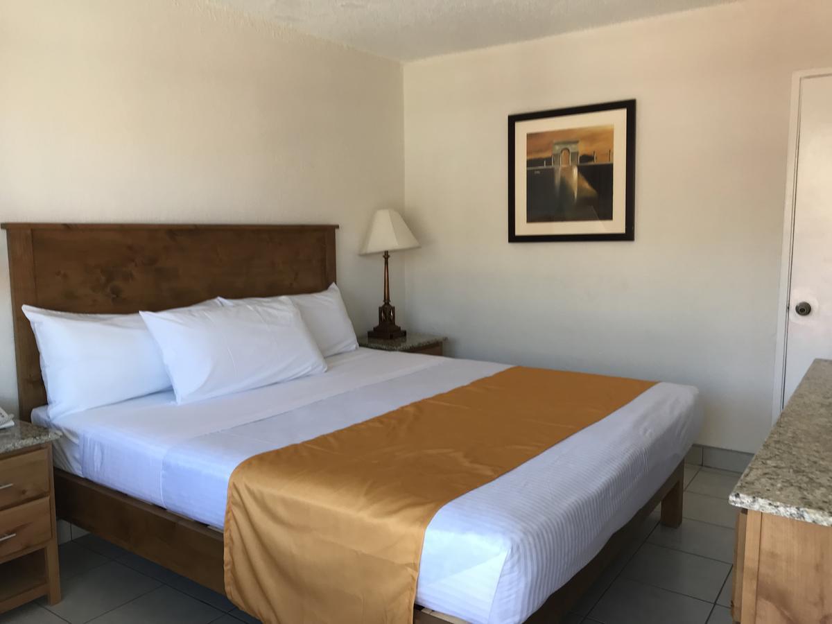 Hotel Guillen Jr Tijuana Exteriör bild