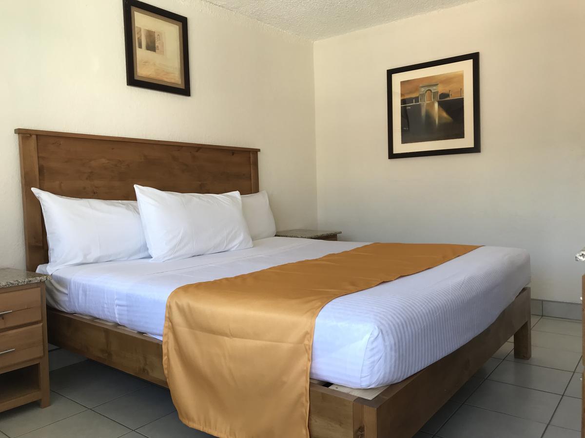 Hotel Guillen Jr Tijuana Exteriör bild